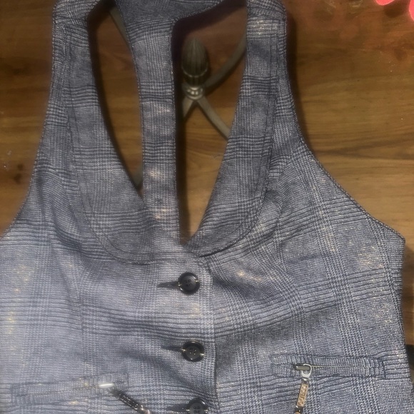 A 3 piece stylish suite Guess skirt pants and vest - Picture 5 of 10